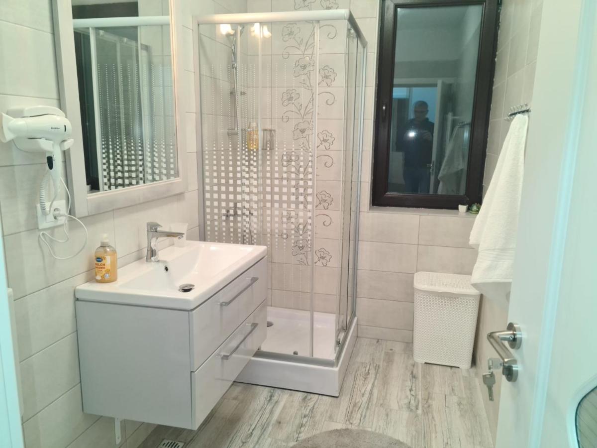 Apartament David Râmnicu Vâlcea المظهر الخارجي الصورة